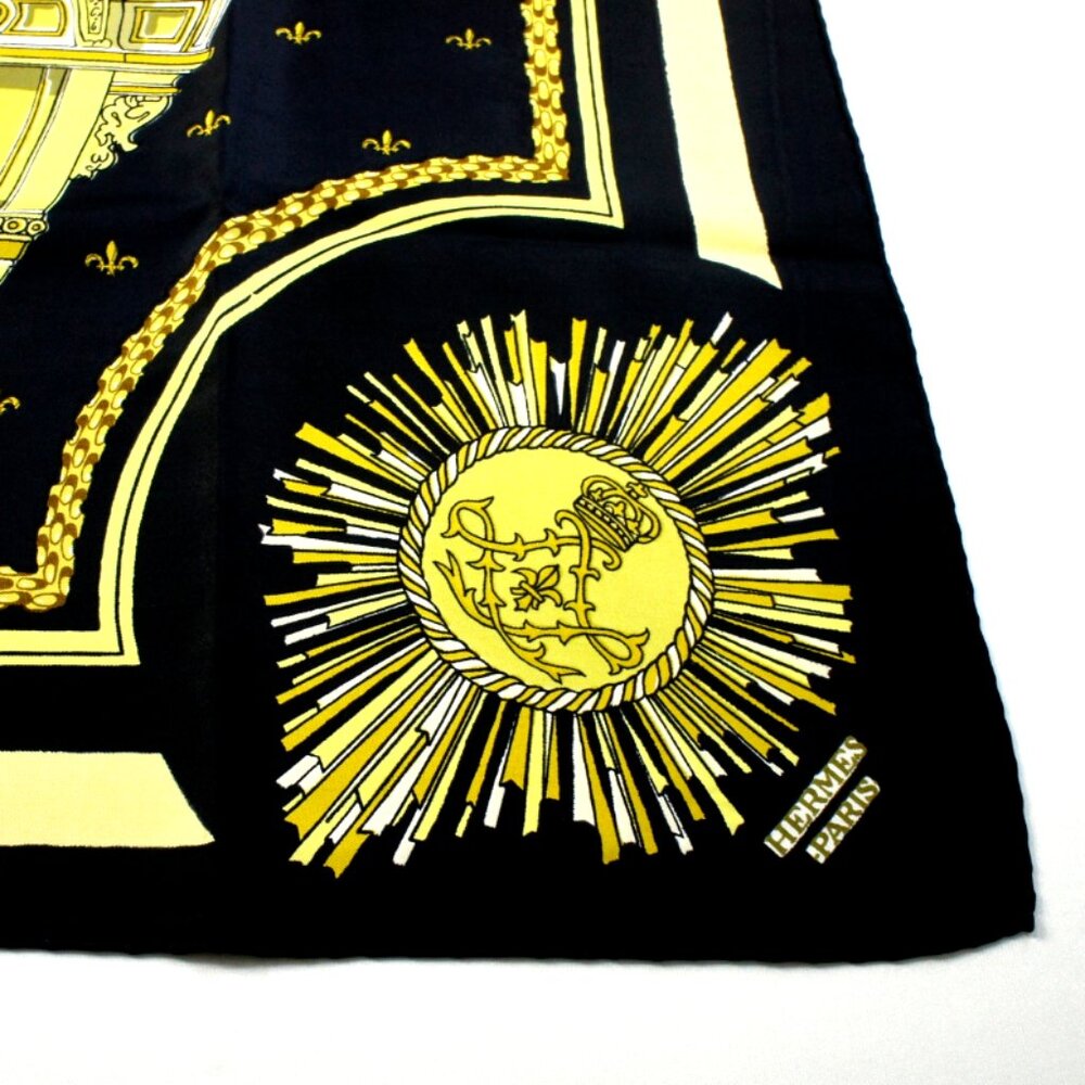 Authentic Vintage Hermes Le Soleil Royal 100% Silk Scarf, Carre 90 - Picture 13 of 14